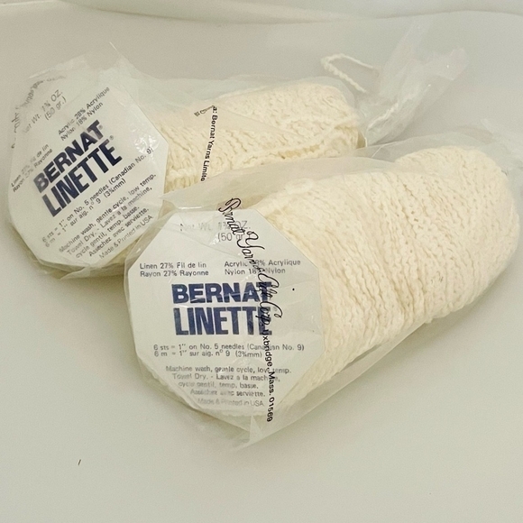 NWT Vintage 2x BERNAT Linette Beige Wavy Knitting Yarn - Picture 3 of 4
